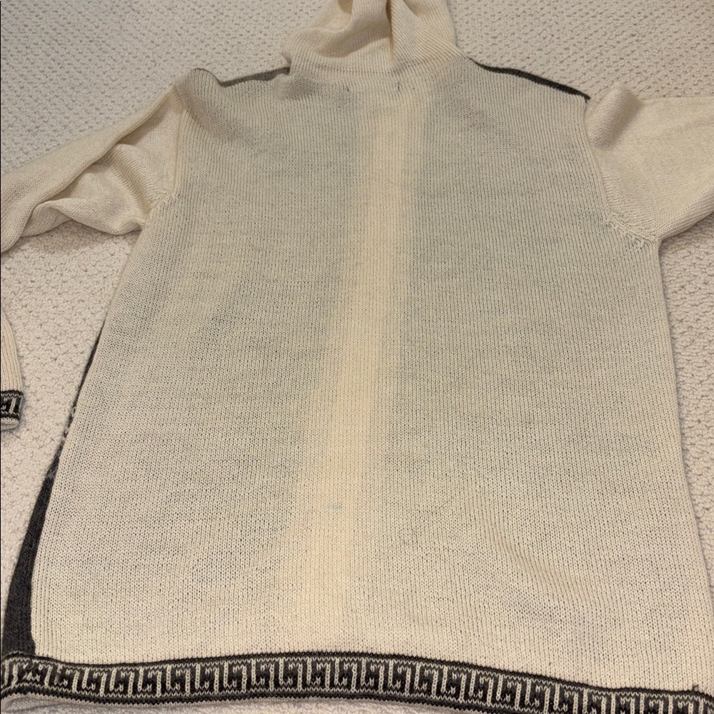 Alpaca wool cardigan sweater with hood - Picture 10 of 11